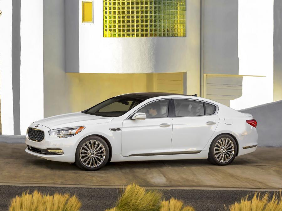  Kia K900 2014 года  (фото 10 из 30)